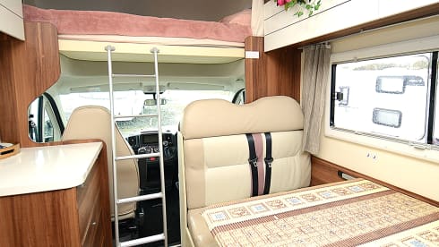 Vanessa – 6 berth Fiat alcove from 2021