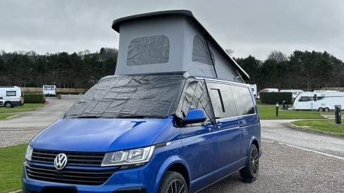 Noah – VW LWB Campervan 4 berth