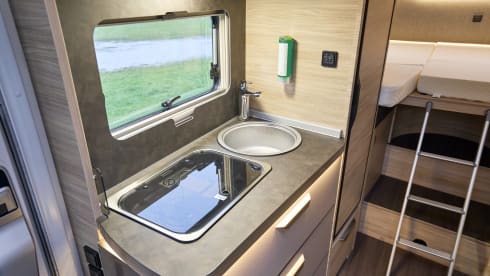 Knaus 650 MEG – Super-luxury Knaus 650 MEG, AUT/AIRCO/177 HP/Lithium battery New