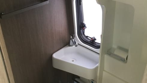 3-seater Challenger bus from 2021