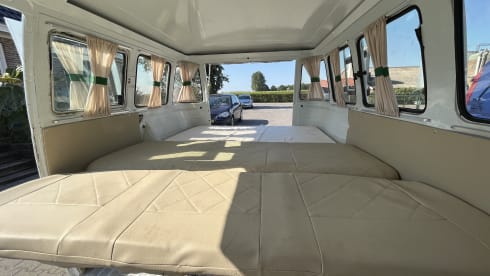 Volkswagen T2 bus from 1985