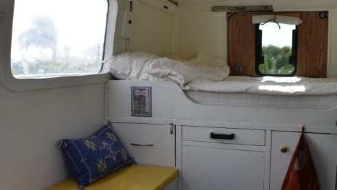 Barry – Unique off-grid oldtimer Mercedes 508 camper