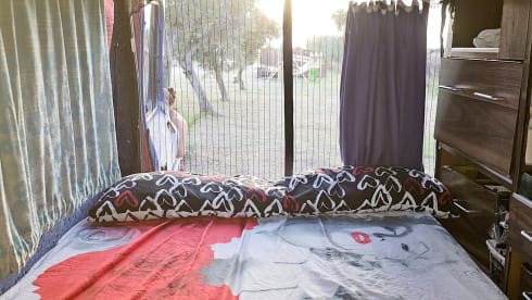 Poros – Poros: the compact van that you park like a car