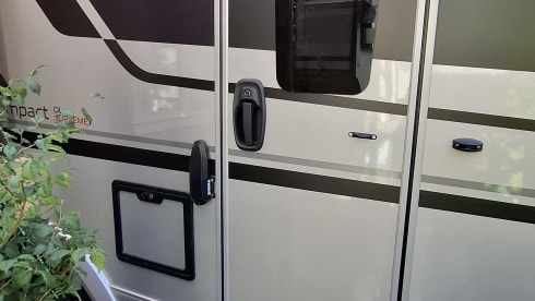 Ons Hotel op wielen V2.0! – Adria Compact Automatic 2 persons - built in 2019