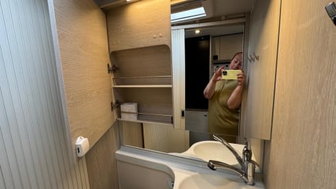 Tourne Tourne – 4p Peugeot campervan uit 2023