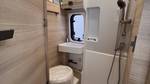 KAMS348 – Chausson First Line V594