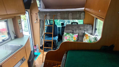 Limavady – 6 berth Peugeot alcove from 2001