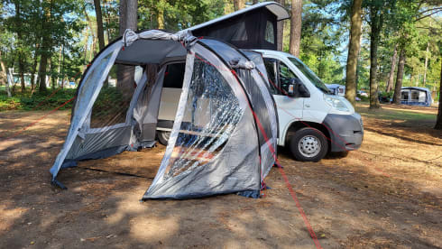 Q-bus – Compact and complete camper