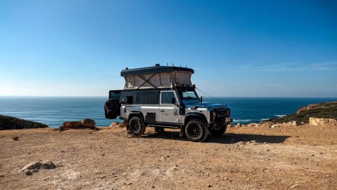 The Silver Bullit – Land Rover Defender (B) 4x4 One-of-a-kind Custom made Offroad camper