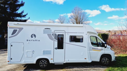  🚐 Miniclan – 🏞 4p Bavaria Nomad 2023