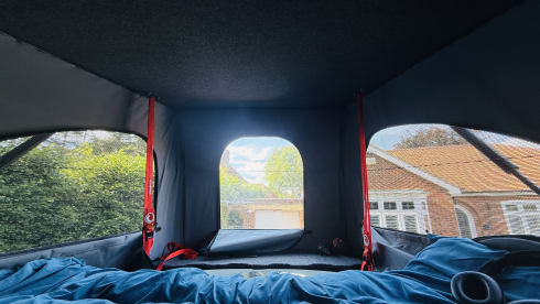 Obi-Van – 4 berth VW Star Wars Themed Lifted 4 x 4 Campervan