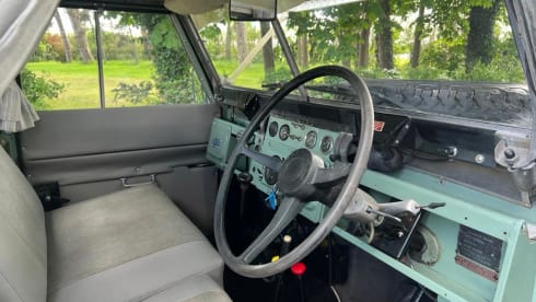 The Northumbrian Rover – 4 berth Land Rover rooftop from 1967