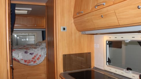 5 pers. camper, off grid, lots of space