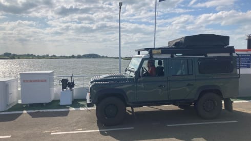 2p Land Rover rooftop from 2013