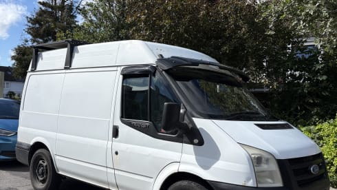 Bingwu – 2 berth Ford campervan from 2007