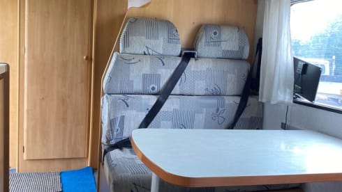 Elenor – Elenor, Ducato Clipper, 6 berth 6 belt on a normal car licence