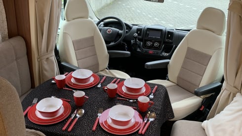 nette en verzorgde 4 persoons camper