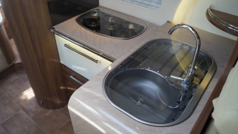Onze dame – BURSTNER 735 ELEGANCE