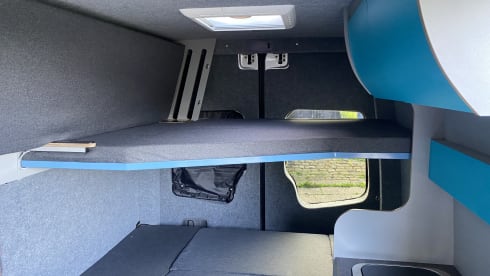 MWB – 5 berth Mercedes-Benz campervan from 2016