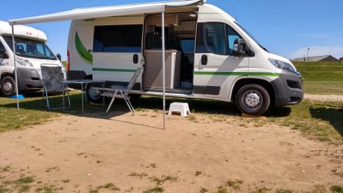 Olly 3.0 – Sporty bus camper - Bronckhorst Campers