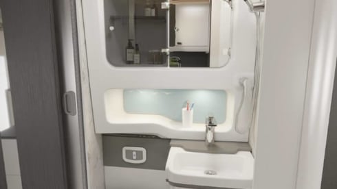 BZT – 2024 Swift Voyager 485 - 5 Berth Rear Fixed Bed