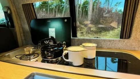 Tilly – Rox Campers - Luxury 4 Berth VW T6 Campervan with Night heater