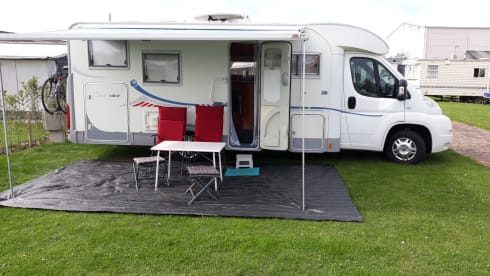 BEAUTIFUL SPACIOUS CAMPER