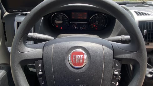 Wunderschöner, komfortabler Chausson-Camper für 4 Personen aus dem Jahr 2016!