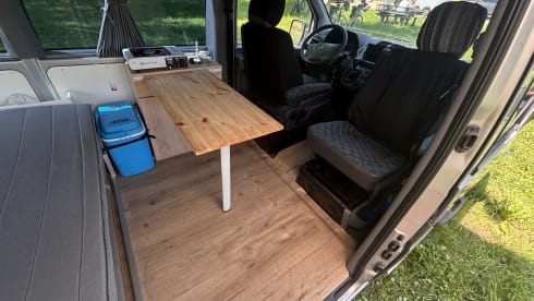 Danny de Vito – Mercedes-Benz Vito camper van 