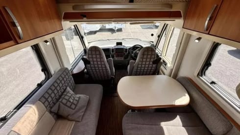 Dormouse – Hymer B508 CL Fully Integrated Motorhome