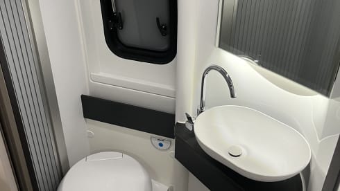 Elios Van 63 Family  – 4p Adria Mobil bus from 2024