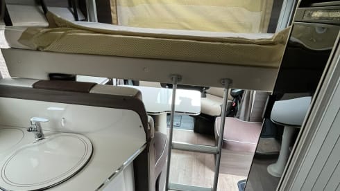 4p Queen bed, lifting bed 2019