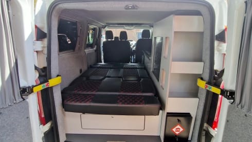 Skye2 – 4 berth campervan with pop top roof