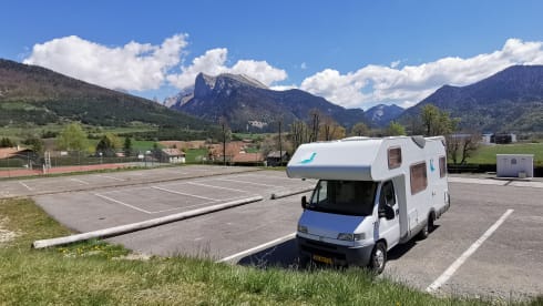 Bob – Ihr Roadtrip-Partner in der Kriminalität | 6m, 2-4 Pers. | auch für das lange Reisemobil