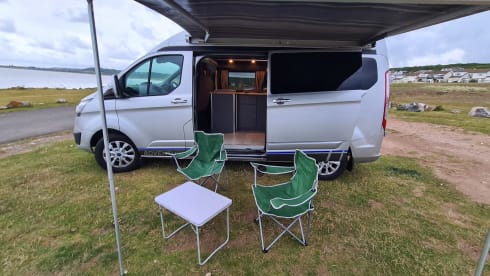 Daisy – High top ford transit campervan 