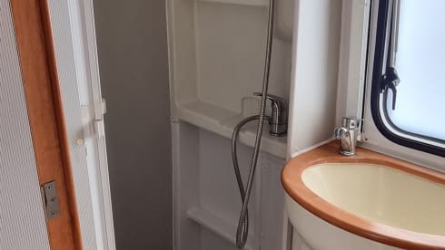 Wonderfully spacious and neat family camper for rent