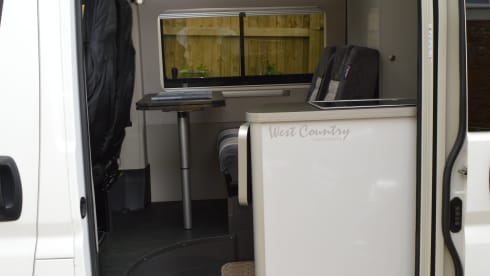 Klara – Autobus Peugeot 4 couchettes de 2018