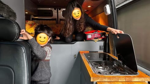Soulis – 3 seater campervan motorhome (2002)