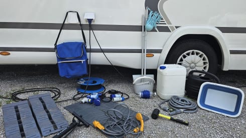 Ford Chausson EB 718