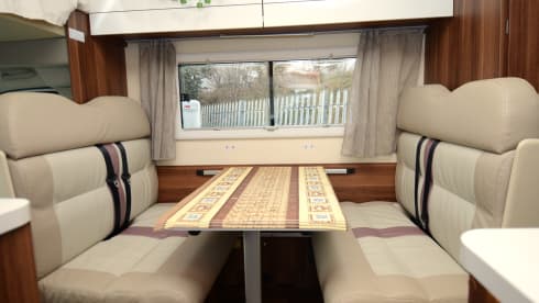 Vanessa – 6 berth Fiat alcove from 2021