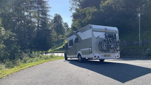 Luxury 4 pers. with fixed French bed and a pull-down bed