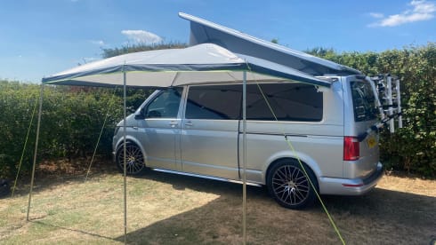 Phoenix – Long wheel base VW Campervan with Solar!