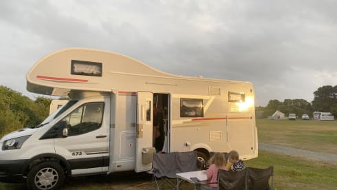 6 berth motorhome Roller Team Zafiro 675