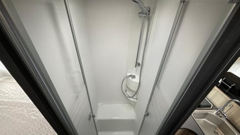 A75 SL – Wohnmobil SunLiving A75 SL Alkoven #Familienurlaub