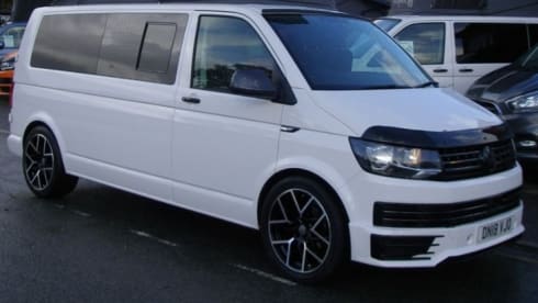 Panoramic  – 4 berth Volkswagen campervan from 2018
