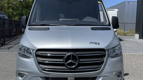p Hymer bus from 2024