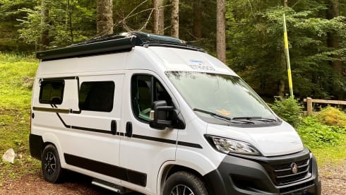 Etrusco – ETRUSCO 540DB 140CV - COMPACT VAN 4 BERTH WITH FOLDING ROOF