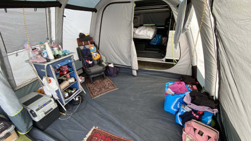 5p. In zeer goede staat; met diverse kampeeruitrusting indien nodig – 5p VW California Beach campervan from 2019