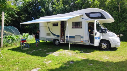 McLouis 7 posti – Unplug to recharge!!!