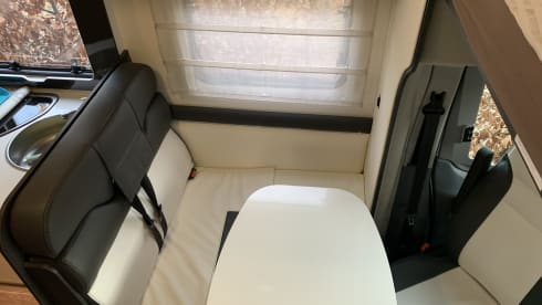 Millie – Spacious beautiful family mobile home 5 people (Driver's license B) 170 HP